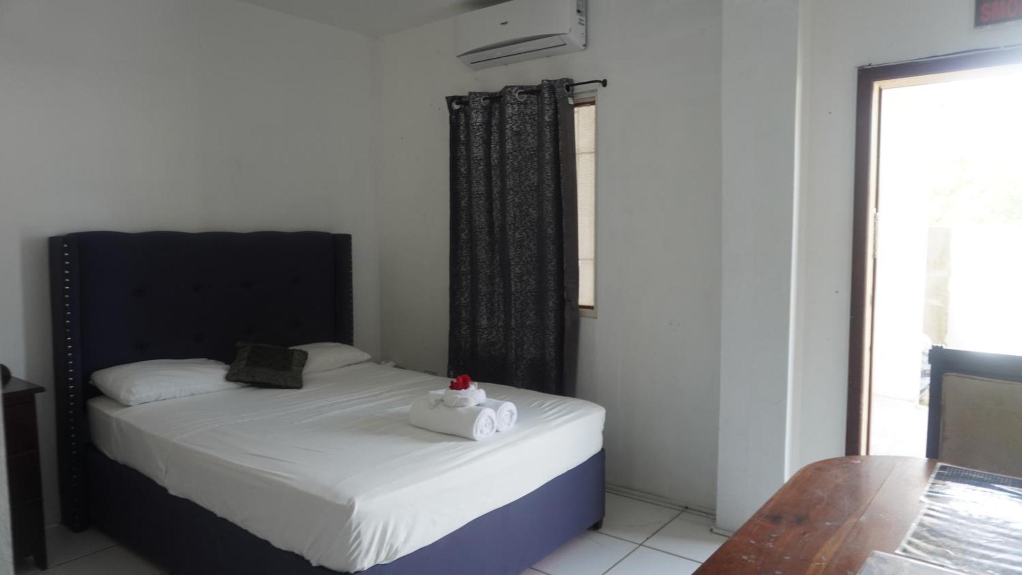 See Belize Poolside Sea View Economy Room With Infinity Pool & Overwater Deck Белиз-Сити Экстерьер фото