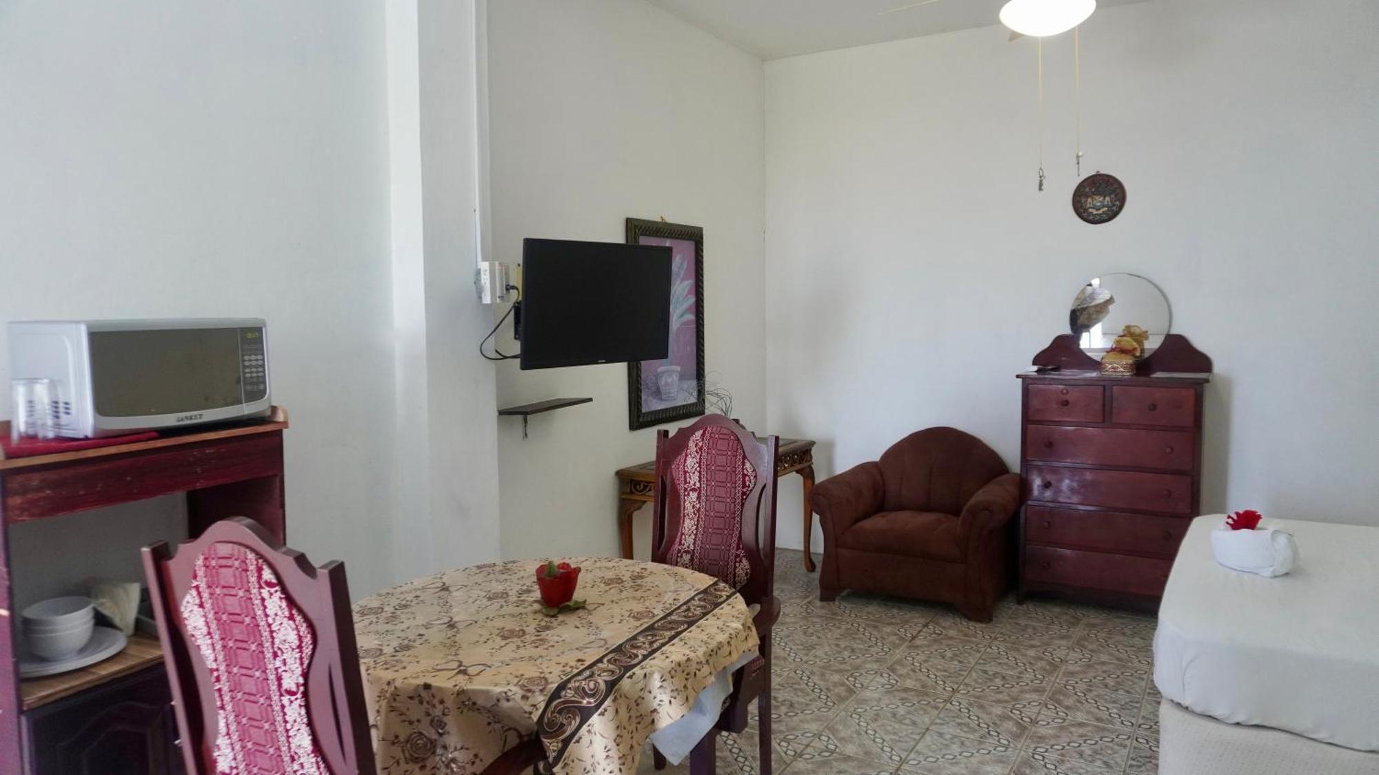 See Belize Poolside Sea View Economy Room With Infinity Pool & Overwater Deck Белиз-Сити Экстерьер фото