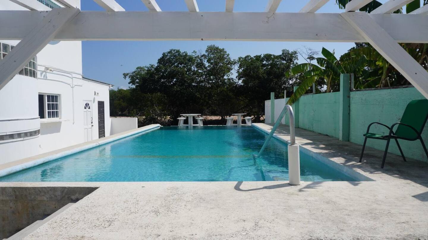 See Belize Poolside Sea View Economy Room With Infinity Pool & Overwater Deck Белиз-Сити Экстерьер фото