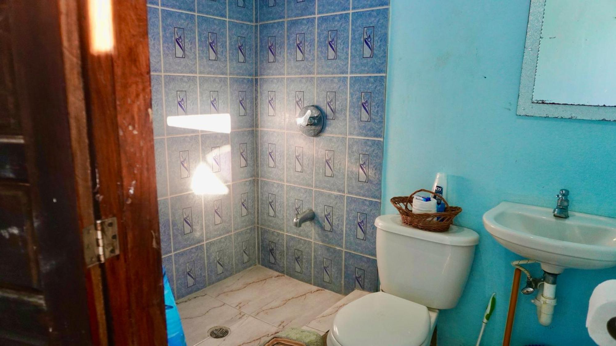 See Belize Poolside Sea View Economy Room With Infinity Pool & Overwater Deck Белиз-Сити Экстерьер фото
