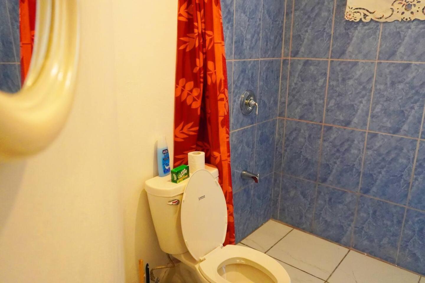 See Belize Poolside Sea View Economy Room With Infinity Pool & Overwater Deck Белиз-Сити Номер фото